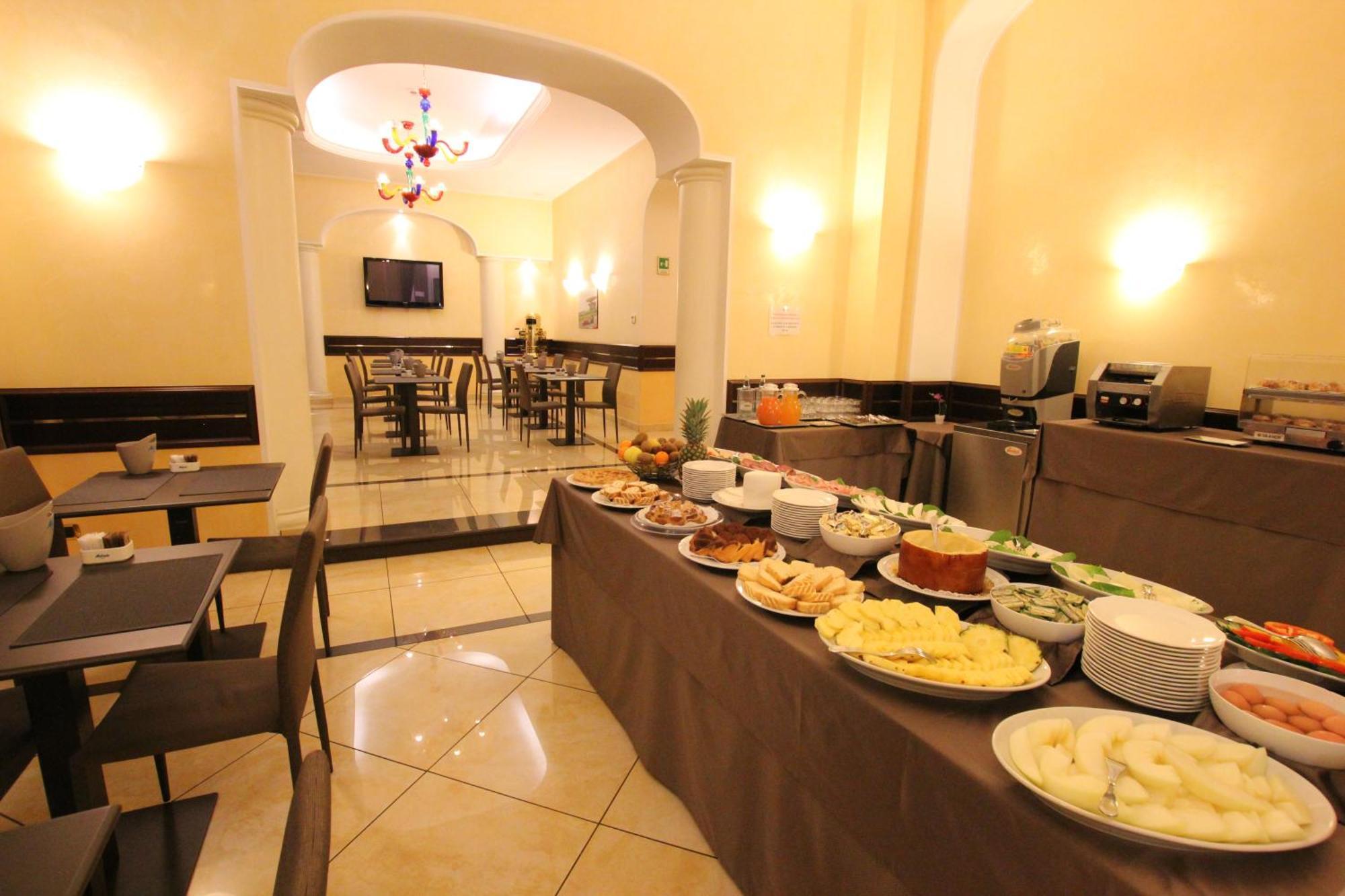 Mokinba Hotels Baviera Milan Exterior photo