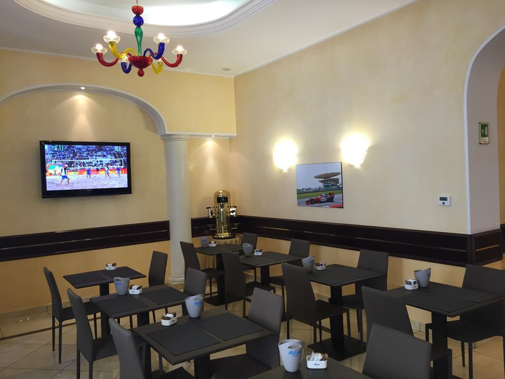 Mokinba Hotels Baviera Milan Exterior photo